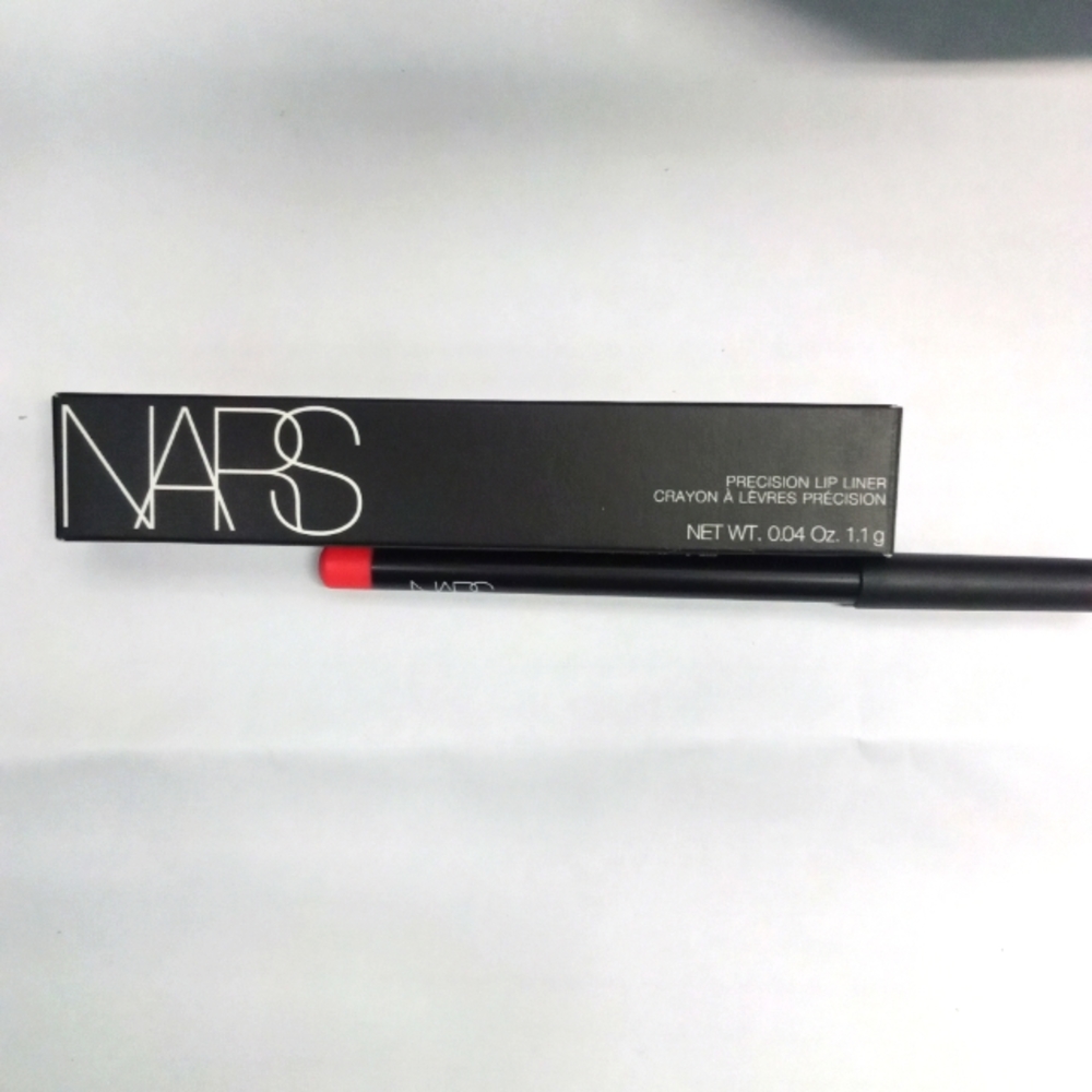 NARS precision lip pencil liner. Menton